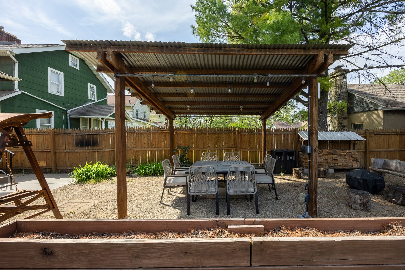 Covered dining pergola